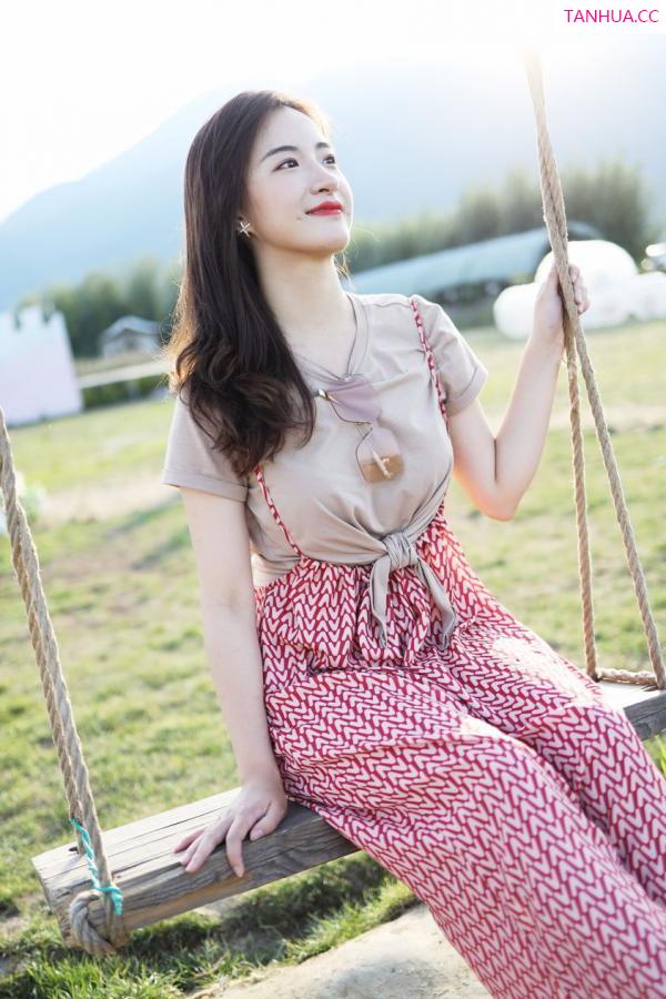 龚天艺 艺儿拿铁 [XIUREN]高清写真图 2019.09.02 艺儿拿铁第38张图片